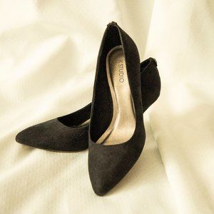 Soft black dressy pumps